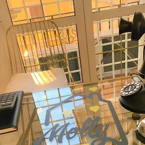  Alojamento de Acomodação e Pequeno-almoço Molly Itália