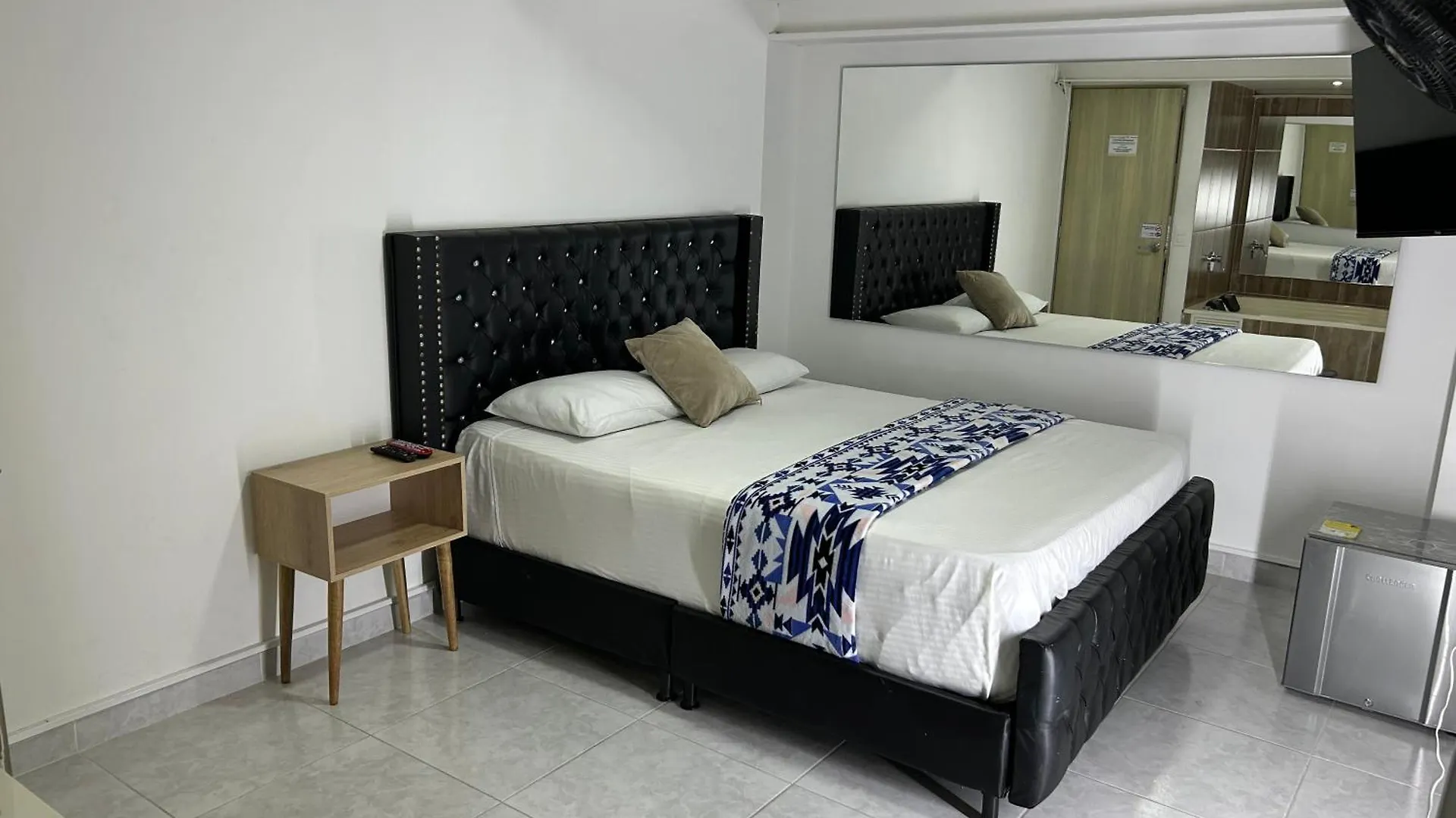 Hotel Urbano 70 Medellin 3*,