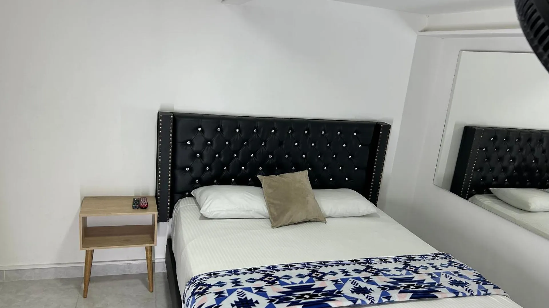 Hotel Urbano 70 Medellin